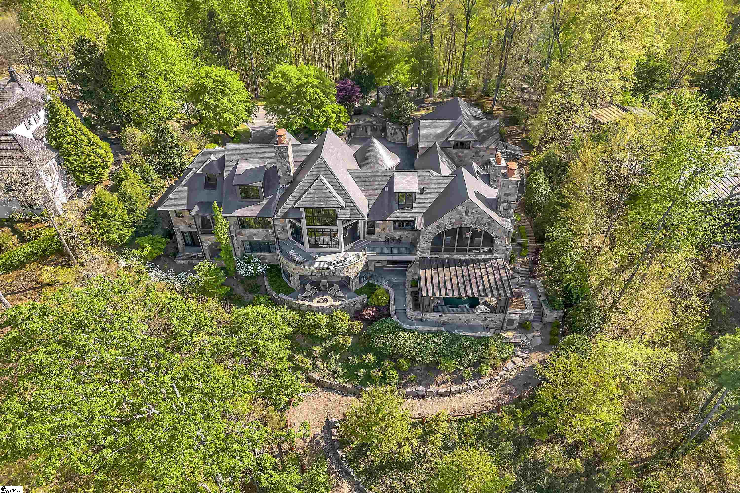 824 Top Ridge Drive