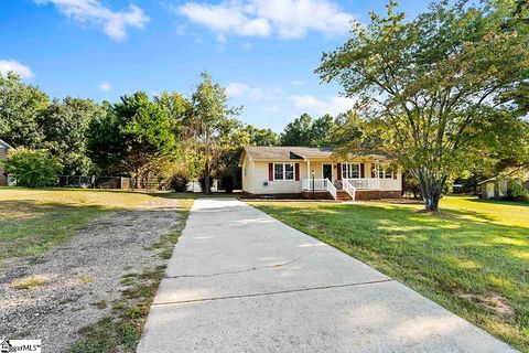 A home in Hodges