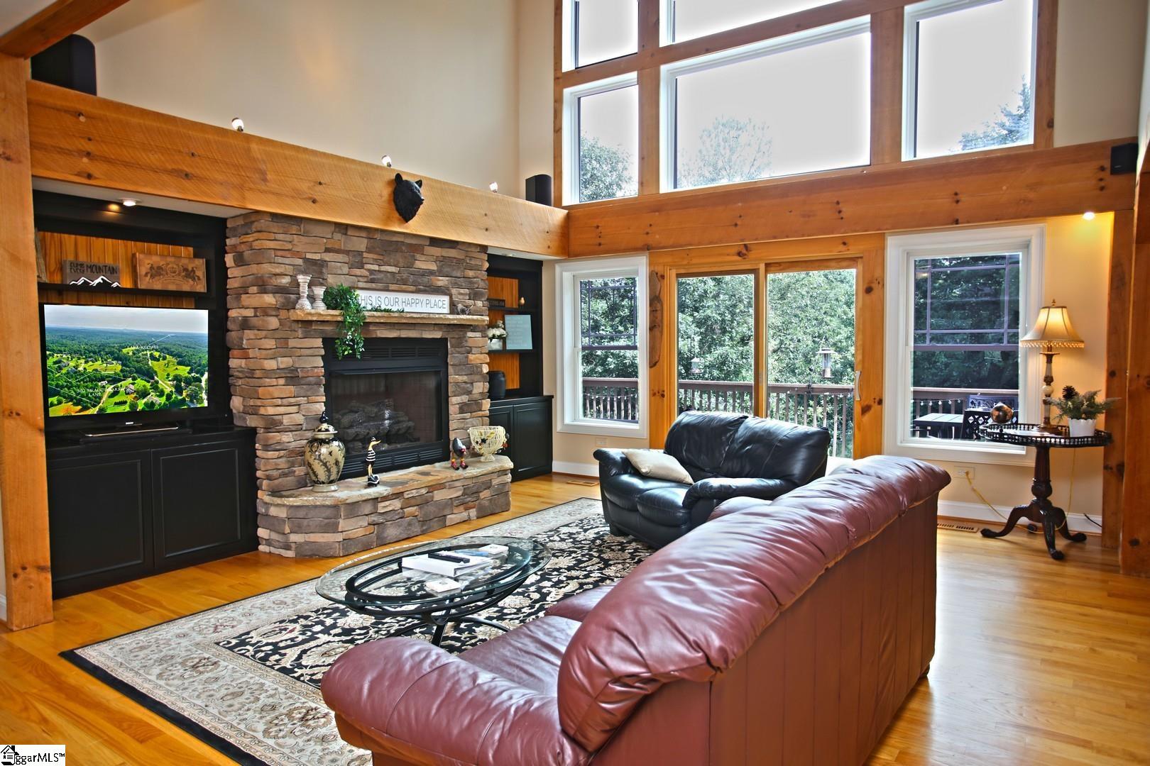 302 Meadowlark Lane