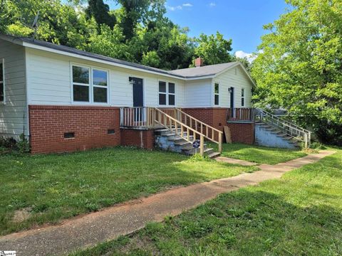 Single Family Residence in Greenville SC 611 Pine Creek Drive 4.jpg