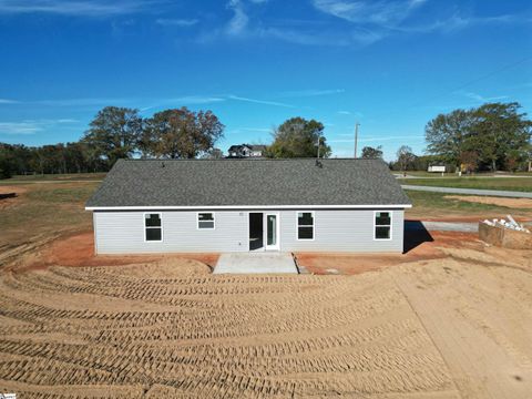 A home in Laurens