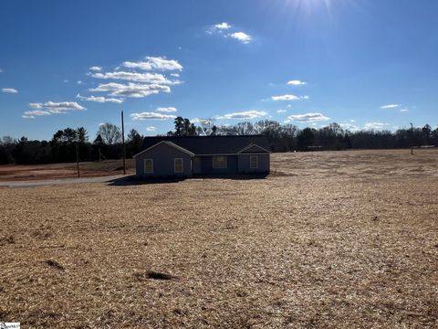 A home in Laurens