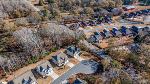 A home in Easley