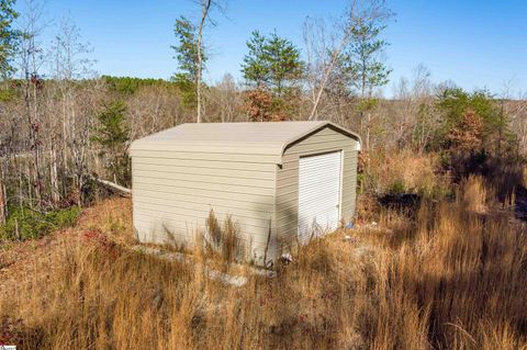 Single Family Residence in Campobello SC 9747 Highway 11 28.jpg