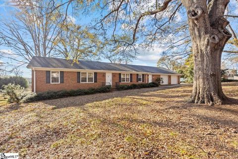 A home in Roebuck