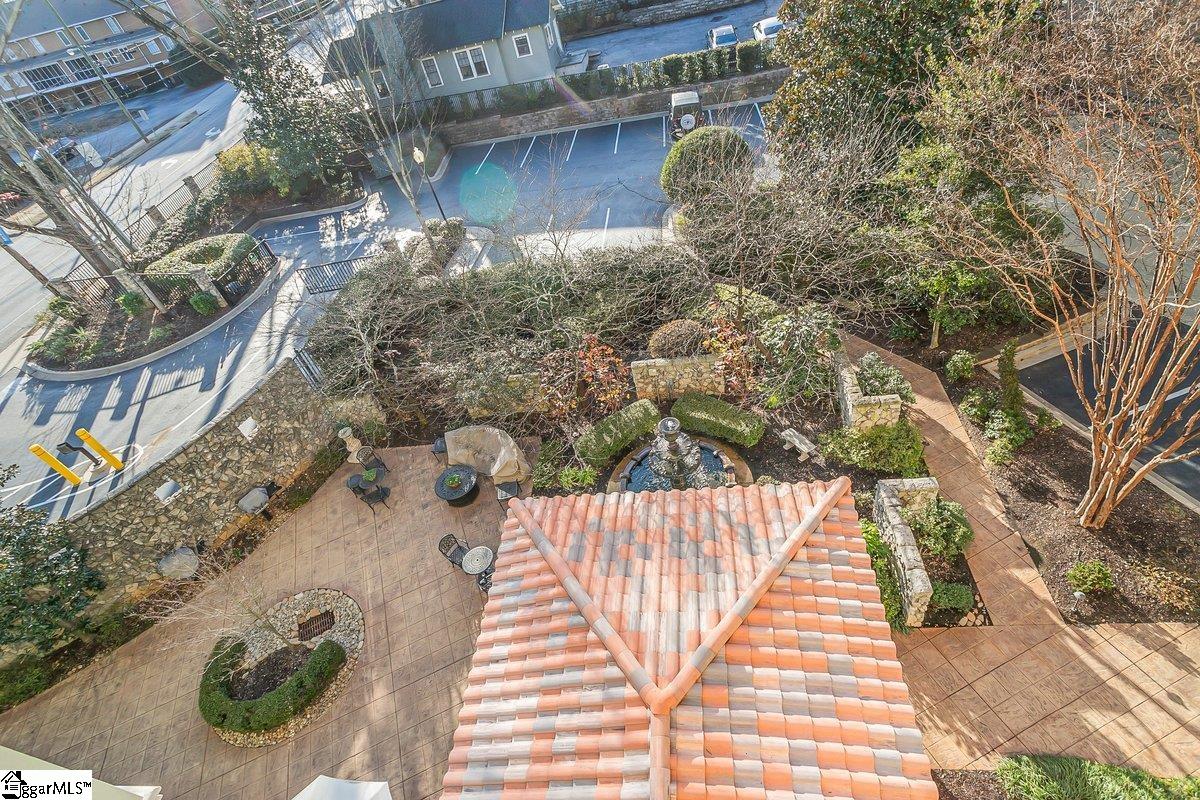 Greenville, South Carolina 29601, United States, 2 Bedrooms Bedrooms, ,3 BathroomsBathrooms,Residential,Contingent,28080