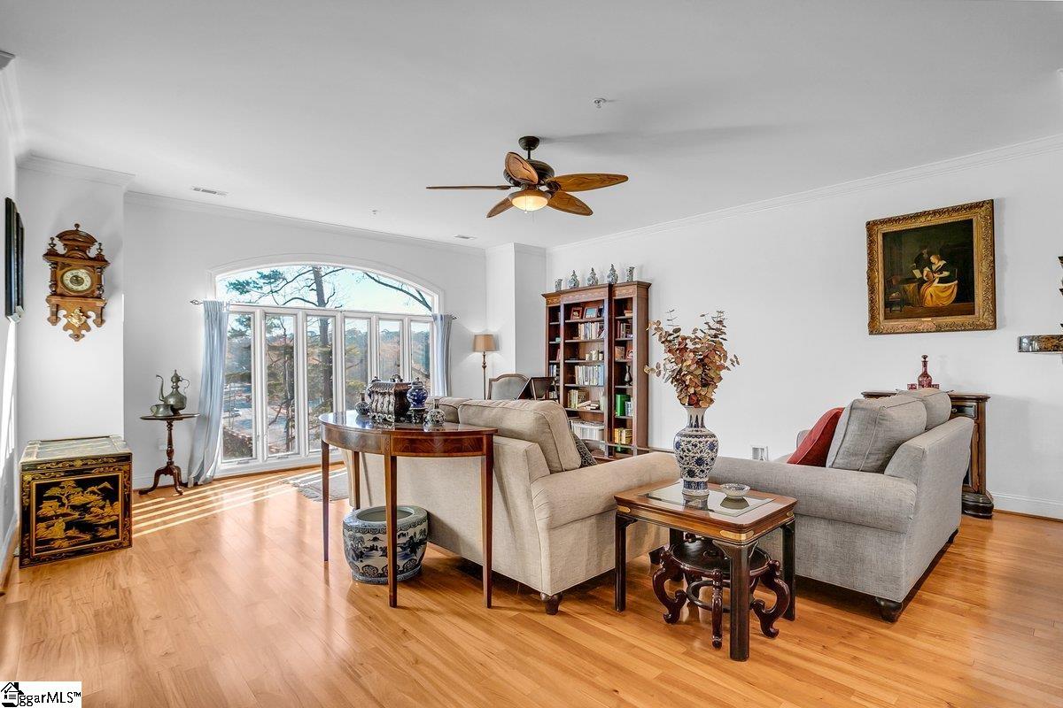 Greenville, South Carolina 29601, United States, 2 Bedrooms Bedrooms, ,3 BathroomsBathrooms,Residential,Contingent,28080