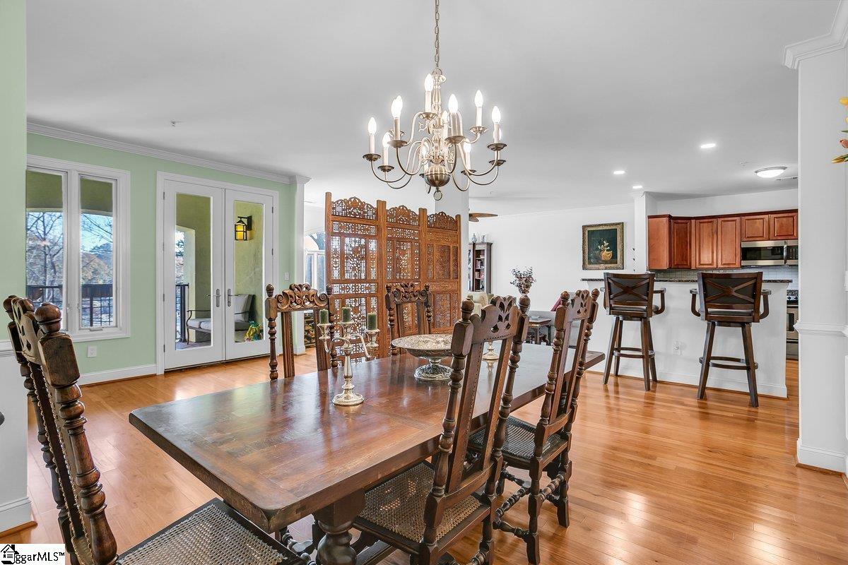 Greenville, South Carolina 29601, United States, 2 Bedrooms Bedrooms, ,3 BathroomsBathrooms,Residential,Contingent,28080