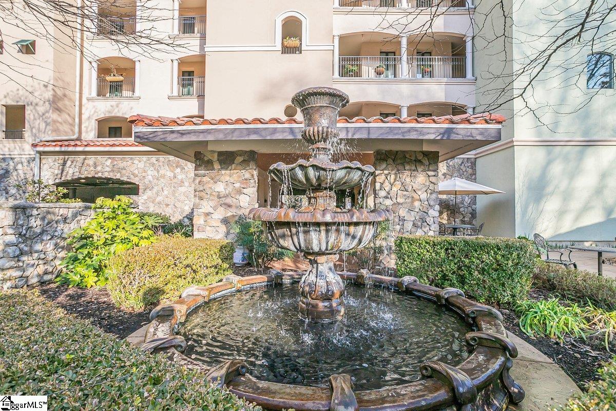 Greenville, South Carolina 29601, United States, 2 Bedrooms Bedrooms, ,3 BathroomsBathrooms,Residential,Contingent,28080