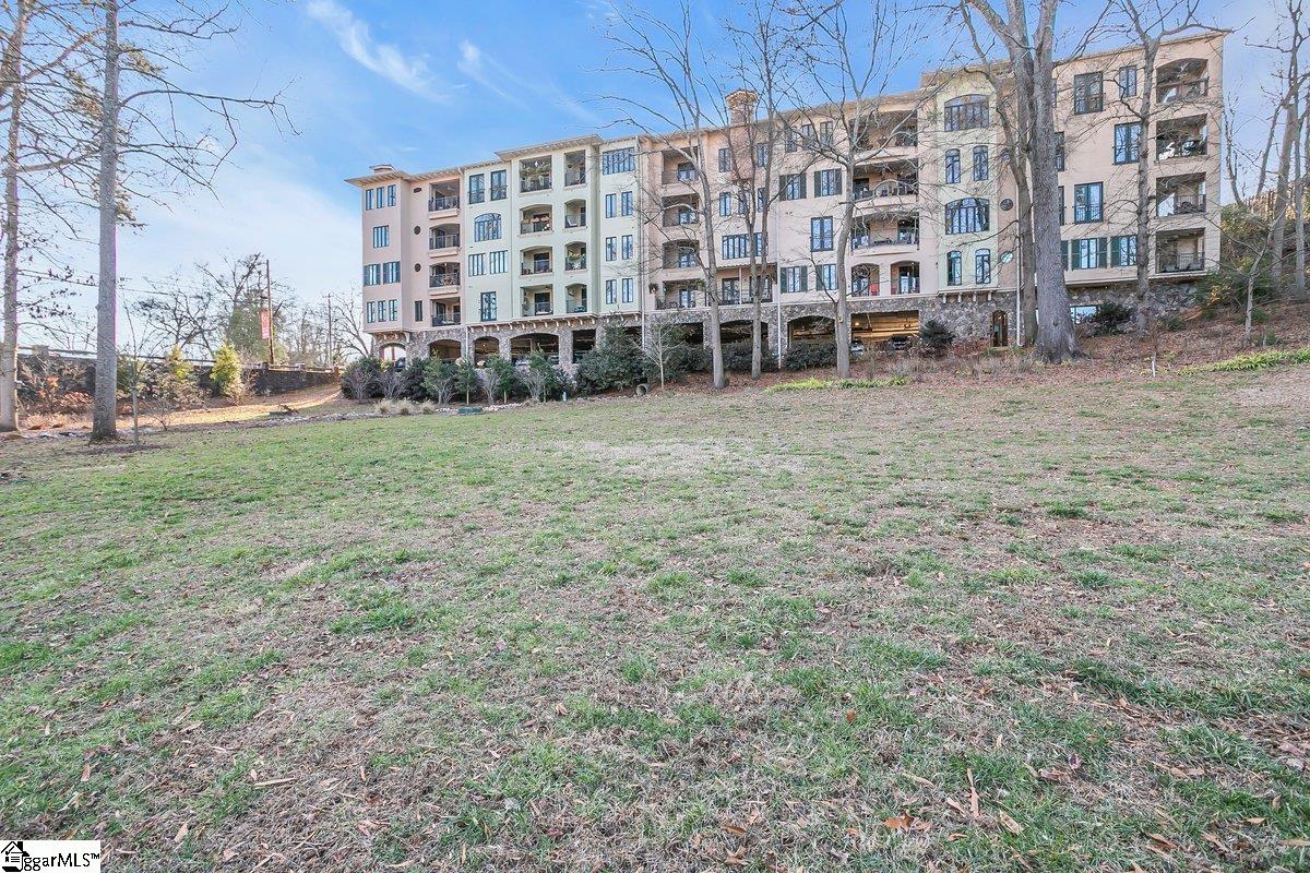 Greenville, South Carolina 29601, United States, 2 Bedrooms Bedrooms, ,3 BathroomsBathrooms,Residential,Contingent,28080