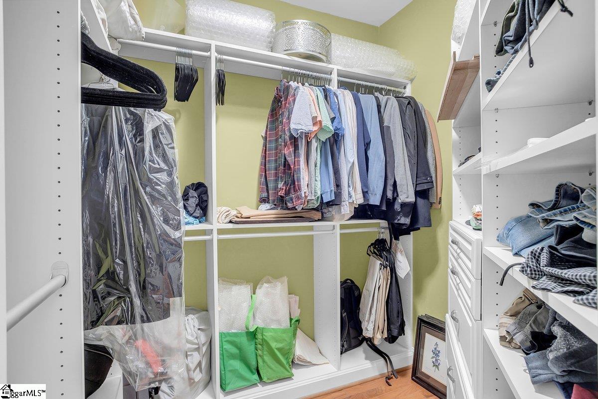 Greenville, South Carolina 29601, United States, 2 Bedrooms Bedrooms, ,3 BathroomsBathrooms,Residential,Contingent,28080