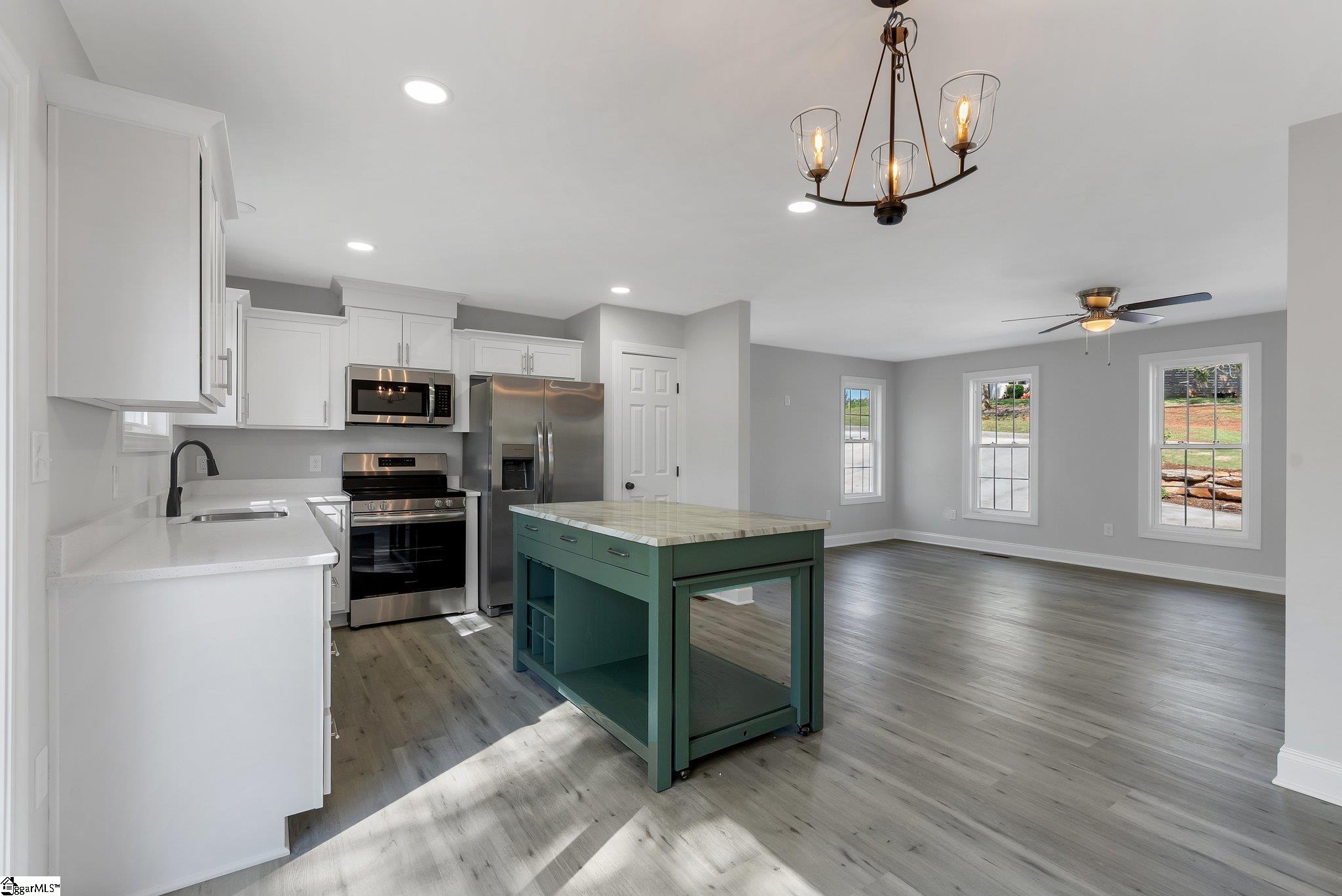 3064 Woodale Circle