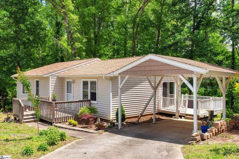 Photo of 119 Scott Drive, Seneca, SC 29678 (MLS # 1592265)
