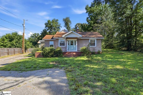 Photo of 217 N Poinsett Highway, Travelers Rest, SC 29690 (MLS # 1593729)