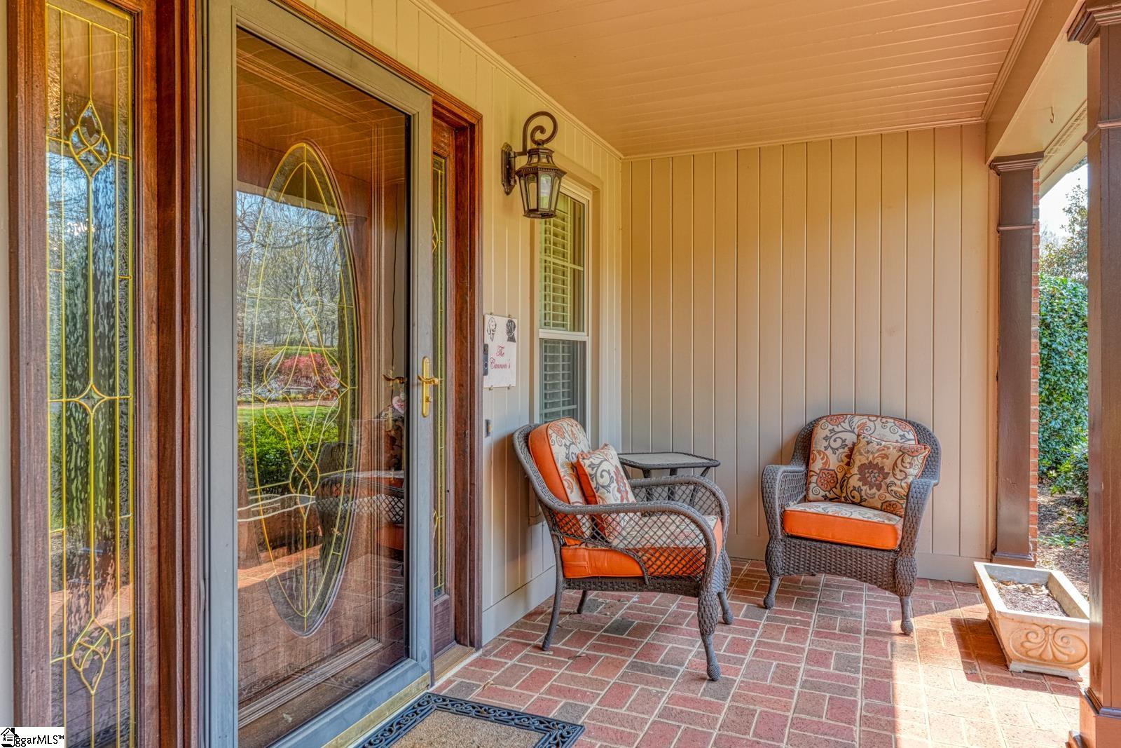 300 Crestview Lane
