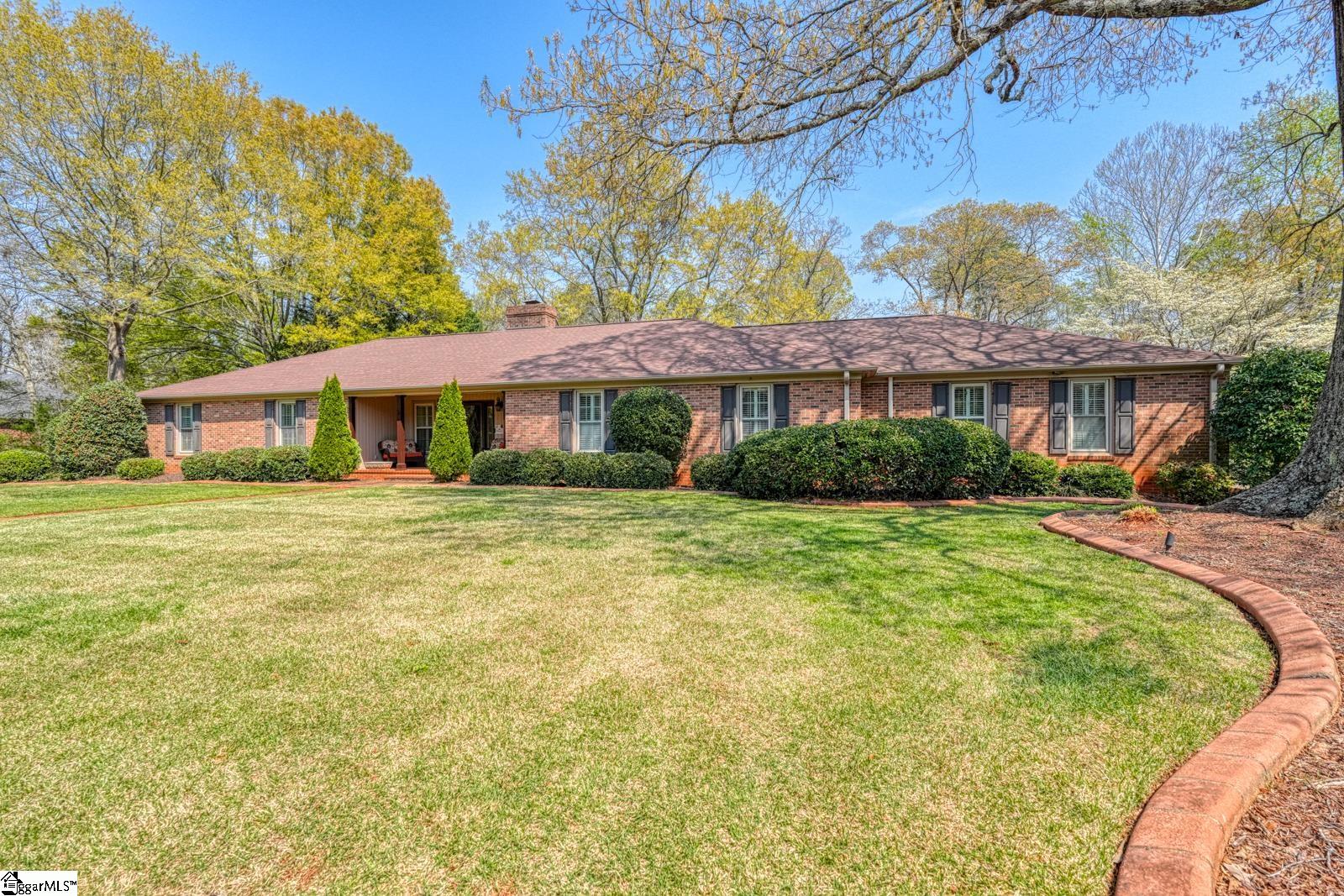 300 Crestview Lane
