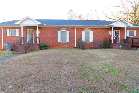 Photo of 119 Heritage Lake Forest Drive, Spartanburg, SC 29307 (MLS # 1577698)