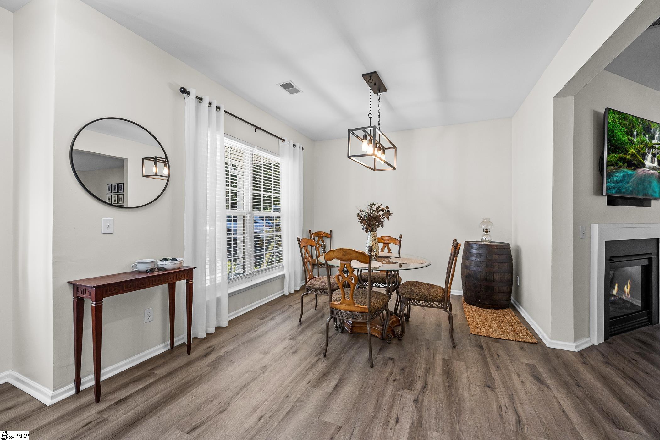 528 Laurel Meadows Parkway