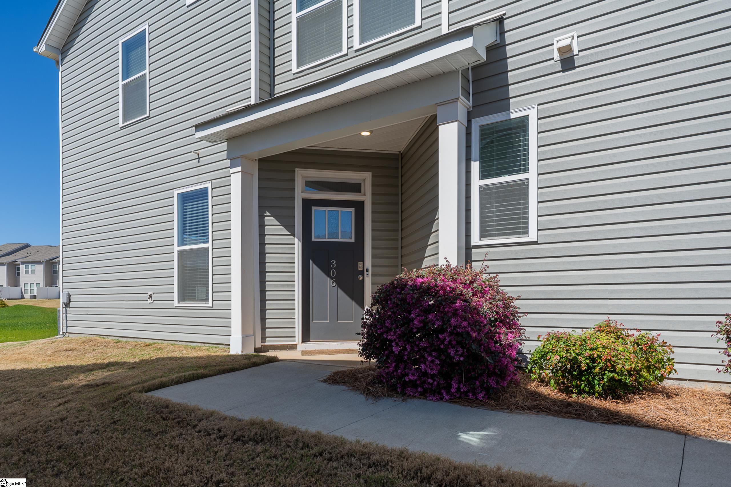 Greer, South Carolina 29650, United States, 3 Bedrooms Bedrooms, ,3 BathroomsBathrooms,Residential,Contingent,94592