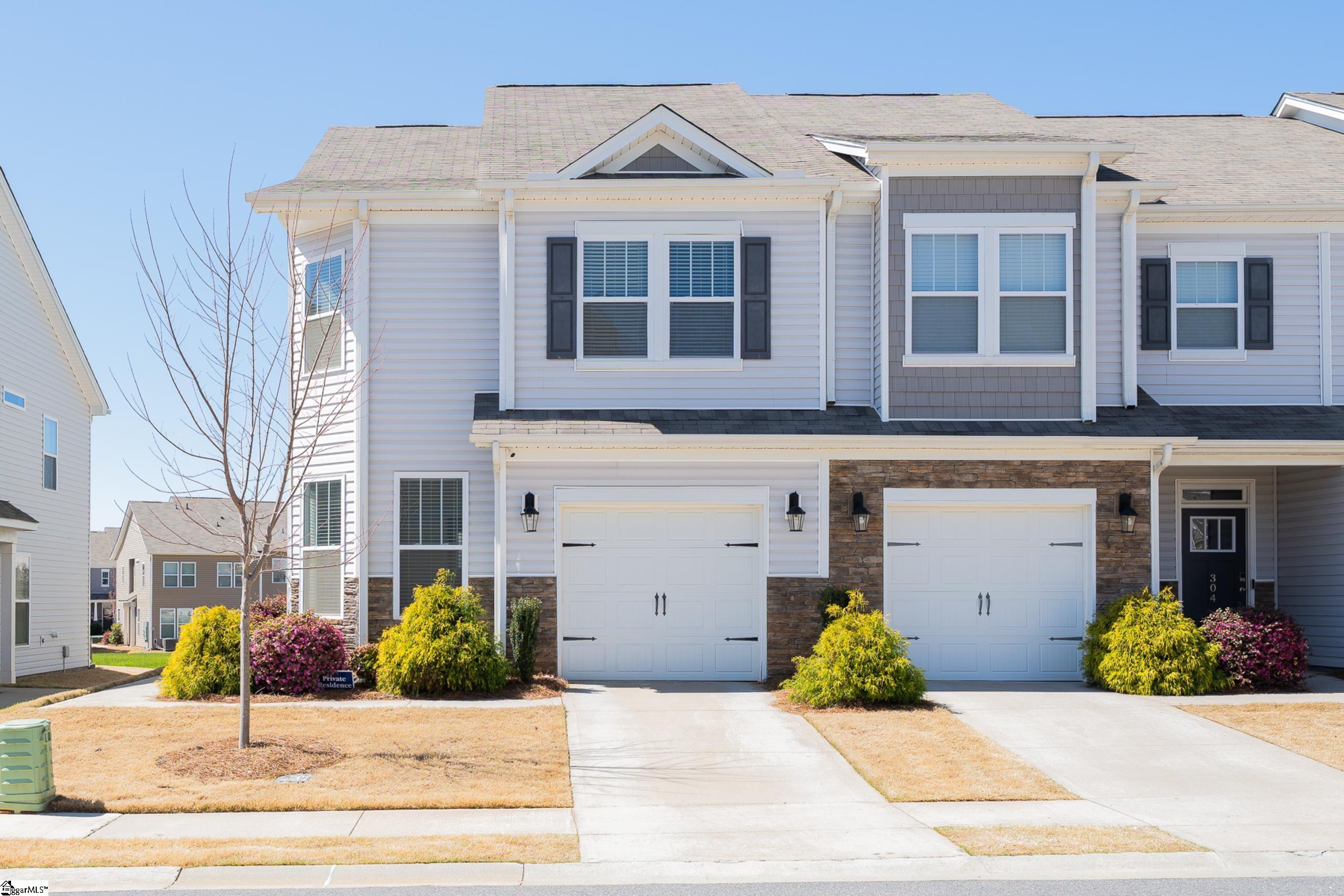 Greer, South Carolina 29650, United States, 3 Bedrooms Bedrooms, ,3 BathroomsBathrooms,Residential,Contingent,94592