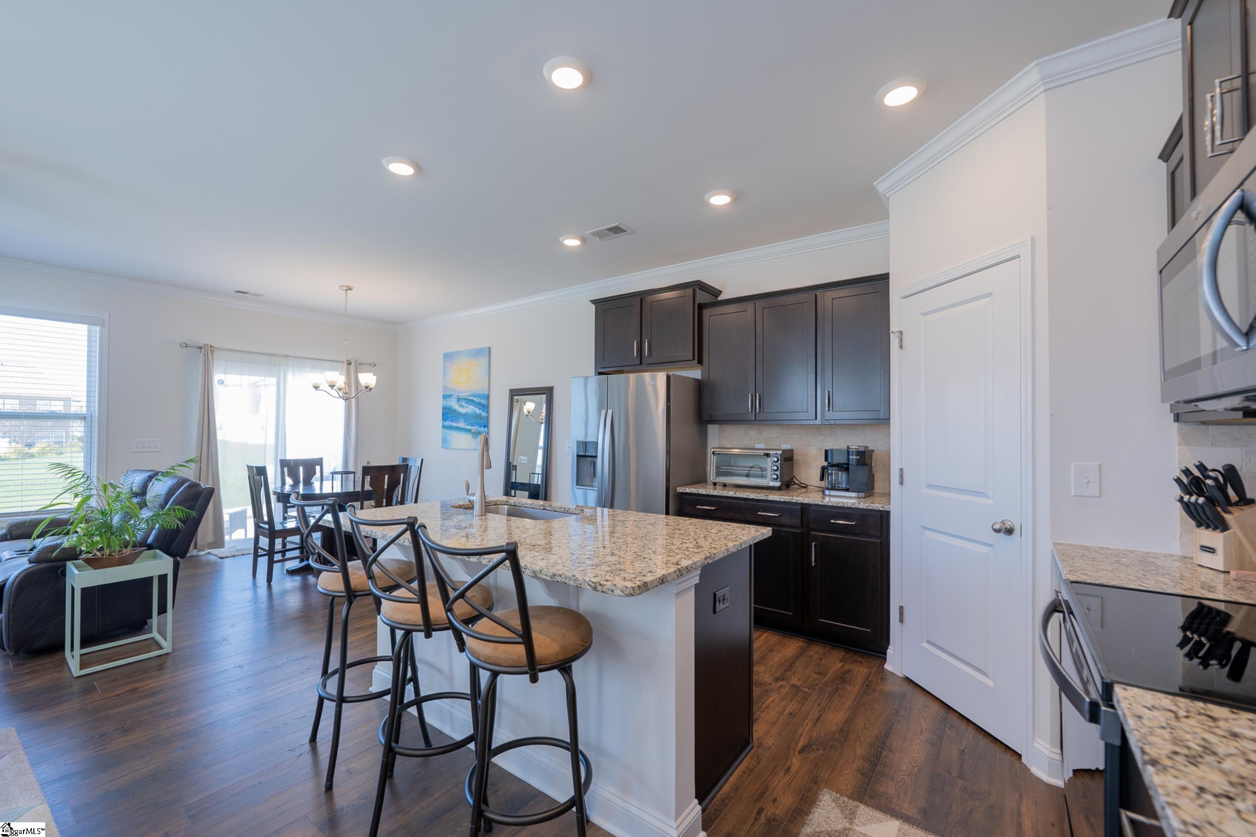 Greer, South Carolina 29650, United States, 3 Bedrooms Bedrooms, ,3 BathroomsBathrooms,Residential,Contingent,94592