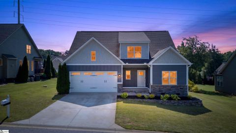 Photo of 415 S Pendernale Drive, Moore, SC 29369 (MLS # 1592625)
