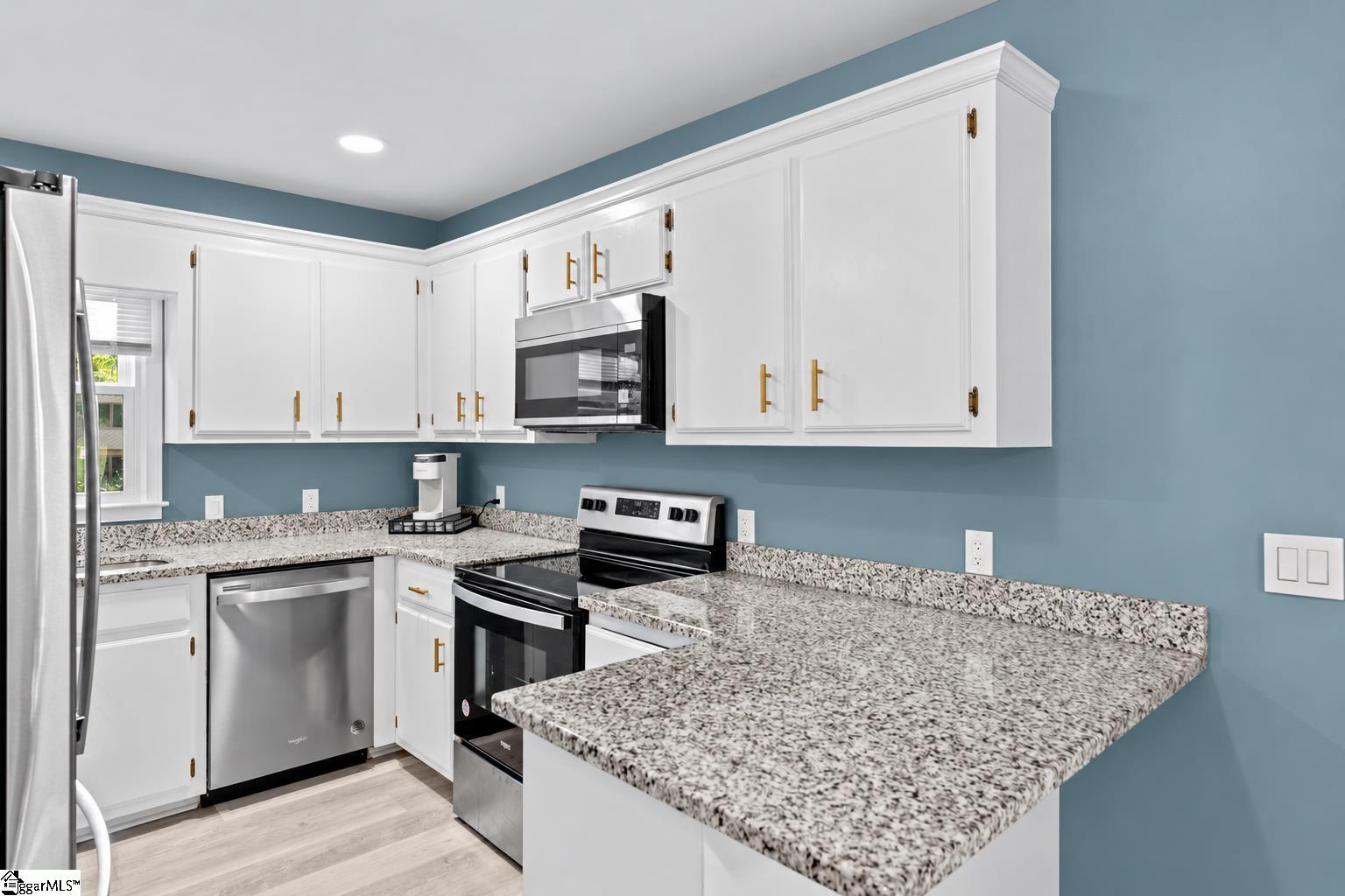 Real Estate Search 4 502 Squire Circle