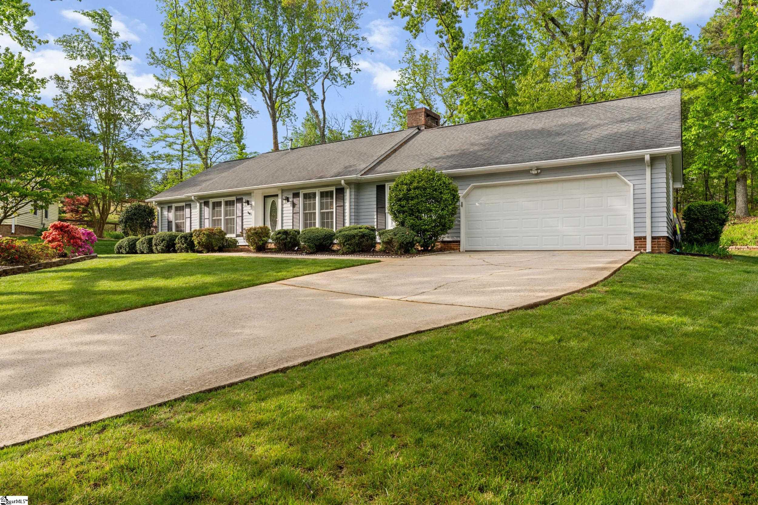 4 Merry Oaks Court
