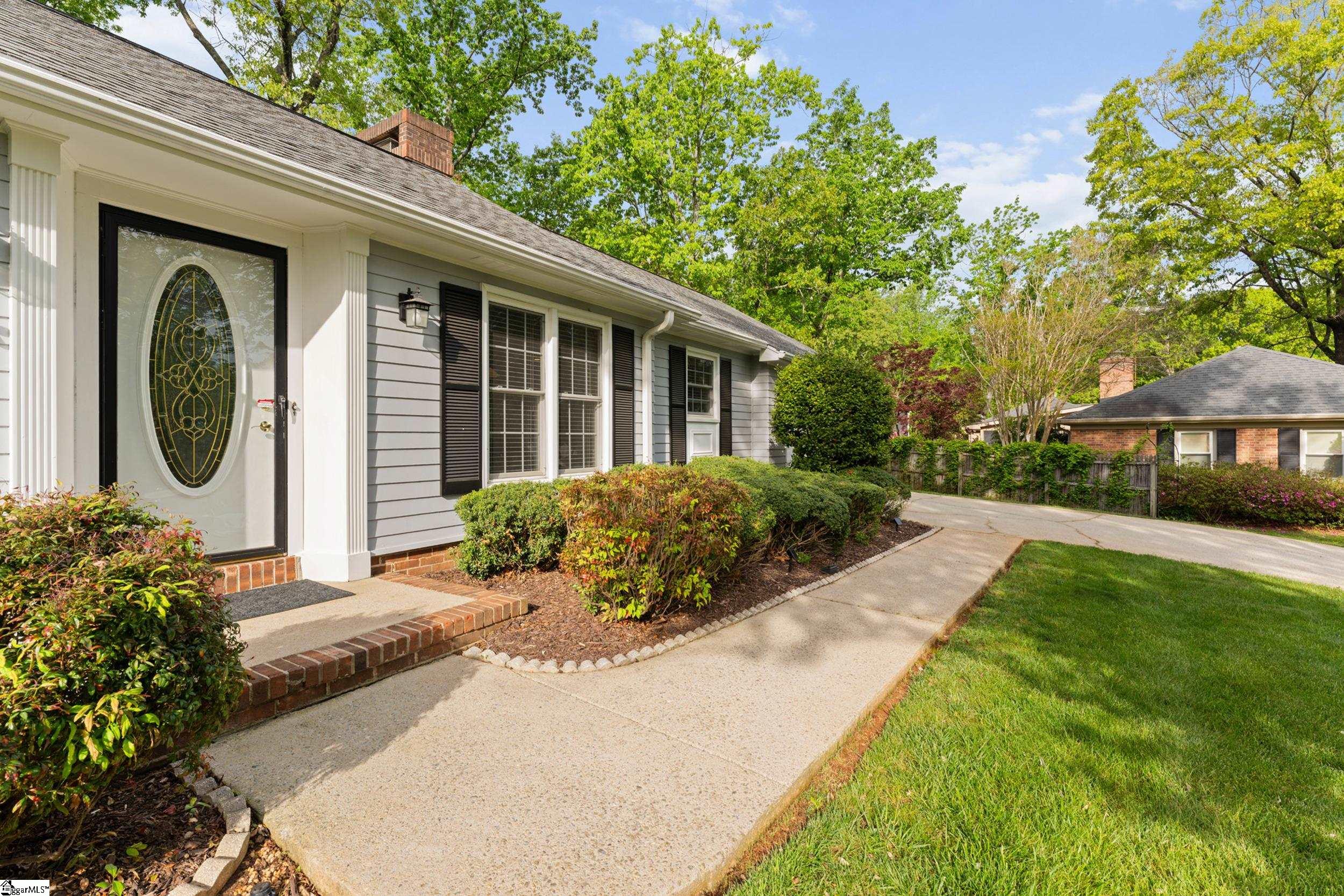 4 Merry Oaks Court