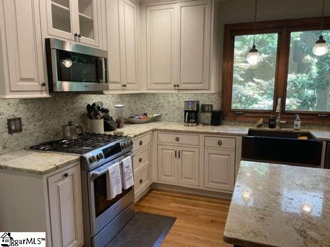 102 Laurel Oak Trail