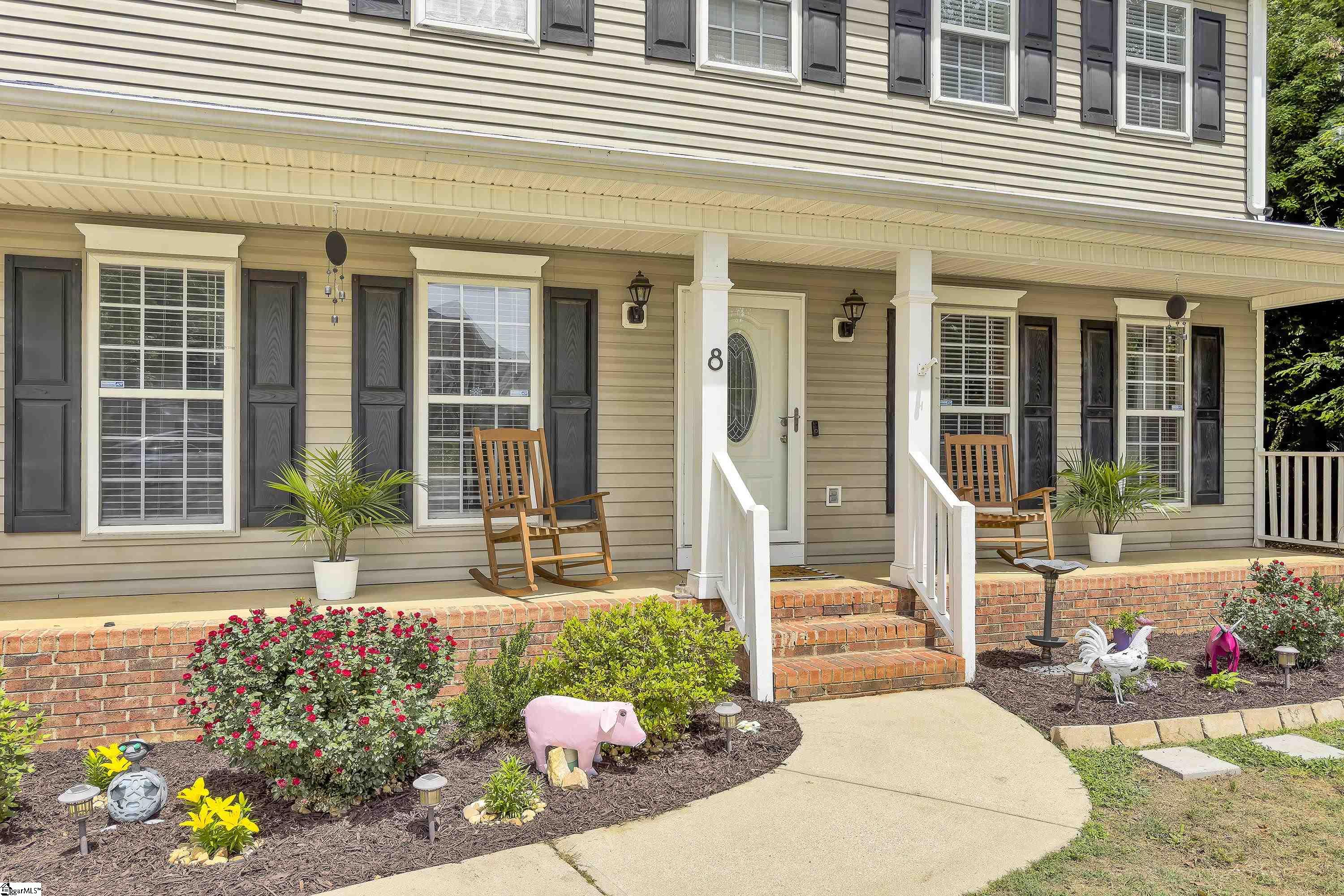 8 Longspur Court
