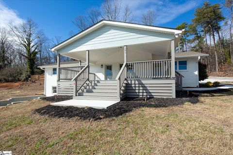 Photo of 101 Fairview Drive, Greenville, SC 29609 (MLS # 1581817)