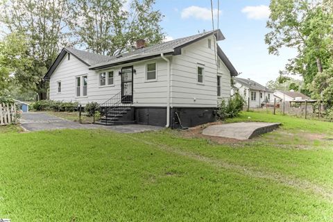 Photo of 207 South Carolina Avenue, Spartanburg, SC 29306 (MLS # 1592652)