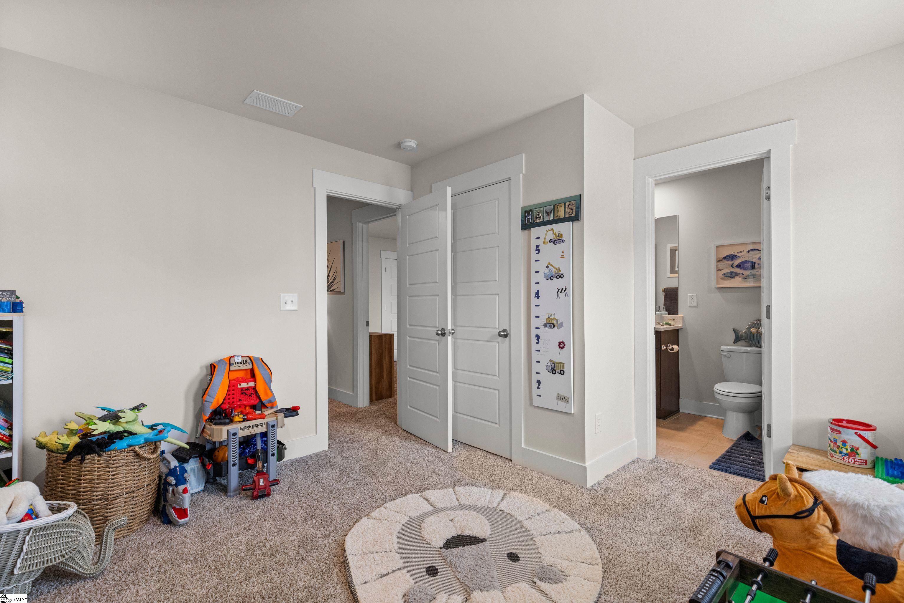 Greenville, South Carolina 29607, United States, 3 Bedrooms Bedrooms, ,3 BathroomsBathrooms,Residential,Active,225852