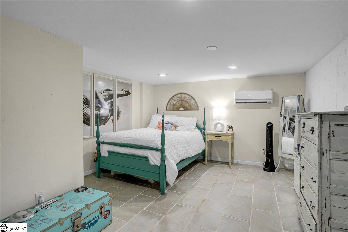 Greenville, South Carolina 29609, United States, 3 Bedrooms Bedrooms, ,2 BathroomsBathrooms,Residential,Active,84195