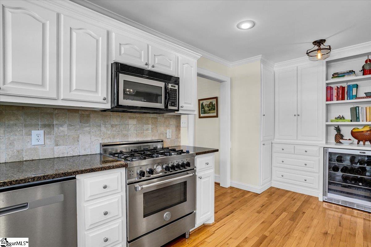 Greenville, South Carolina 29609, United States, 3 Bedrooms Bedrooms, ,2 BathroomsBathrooms,Residential,Active,84195