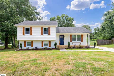 Photo of 420 Cloverdale Lane, Simpsonville, SC 29681 (MLS # 1600245)