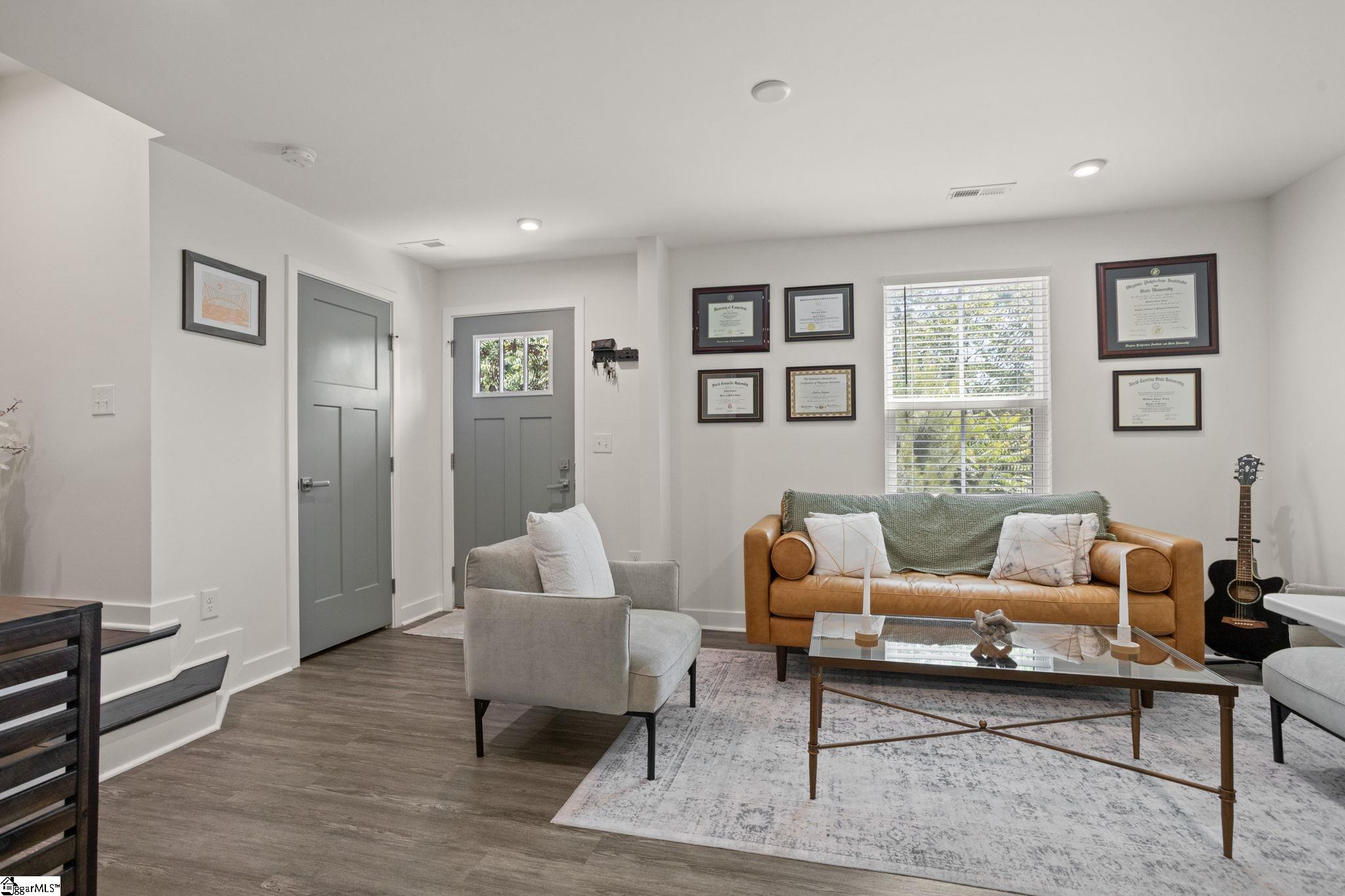 107 Rollins Avenue