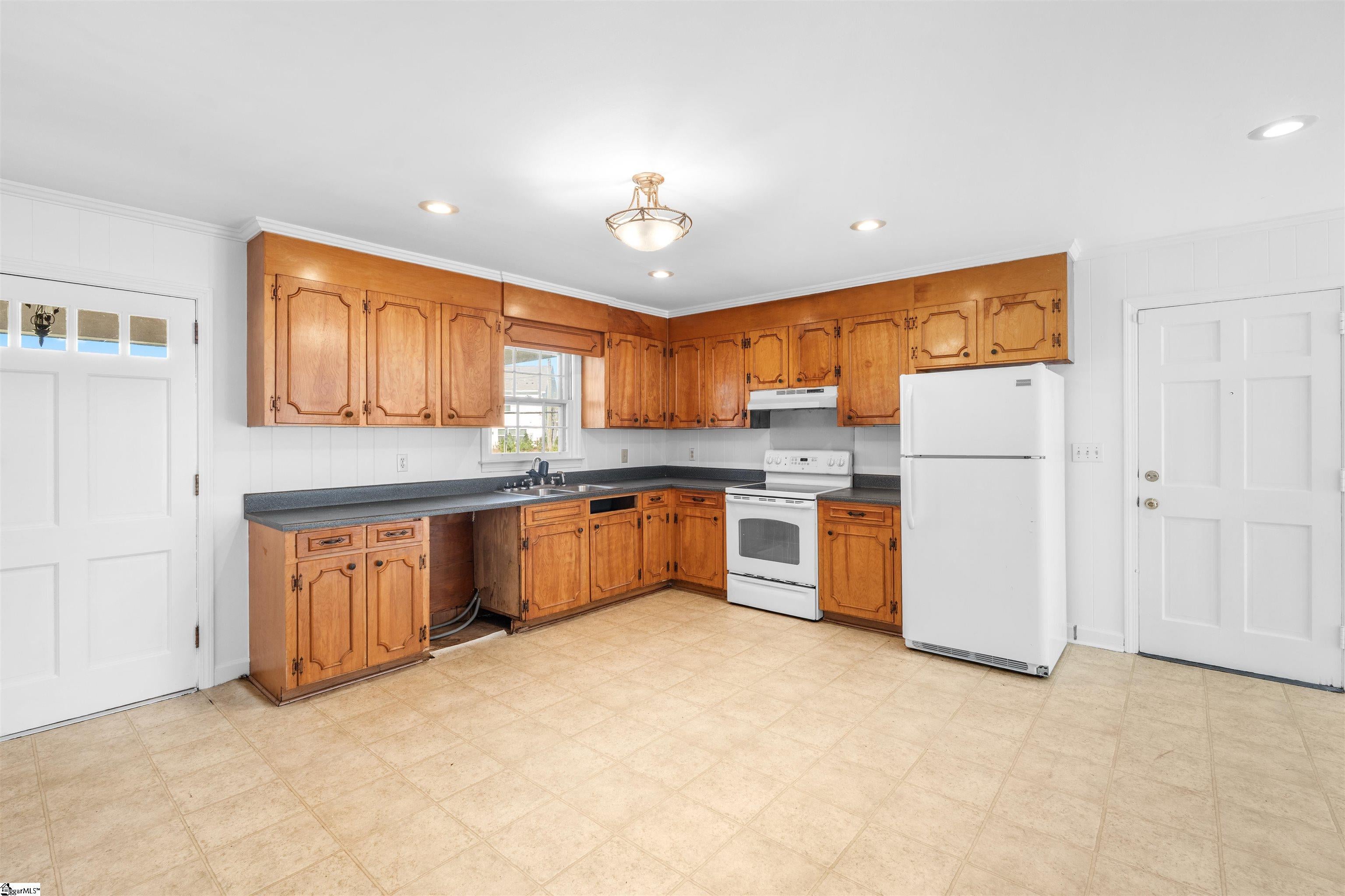 Real Estate Search 4 101 Dalewood Drive