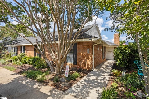 Photo of 13 Forest Lake Drive, Simpsonville, SC 29681 (MLS # 1603795)