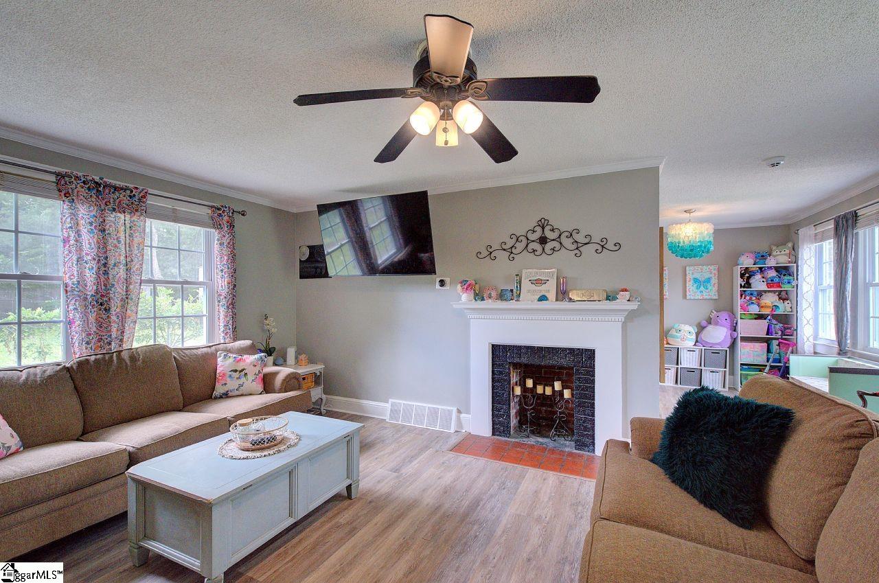 2005 Northview Avenue