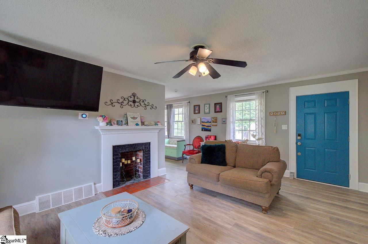 2005 Northview Avenue