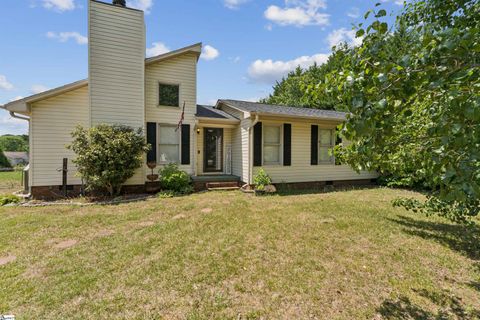 Photo of 713 Jameson Road, Easley, SC 29640 (MLS # 1590226)