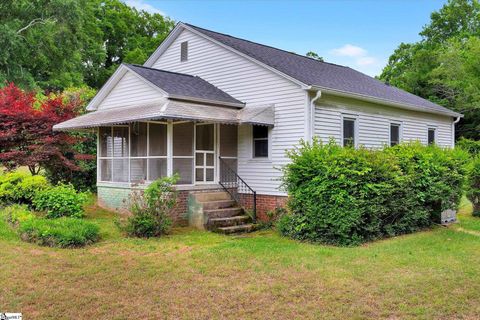 Photo of 228 Perry Avenue, Simpsonville, SC 29681 (MLS # 1590527)