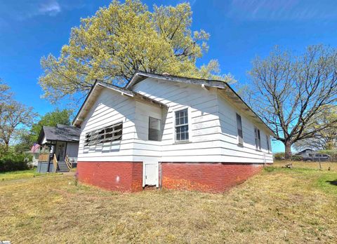 Photo of 28 Circle Street, Travelers Rest, SC 29690 (MLS # 1587831)