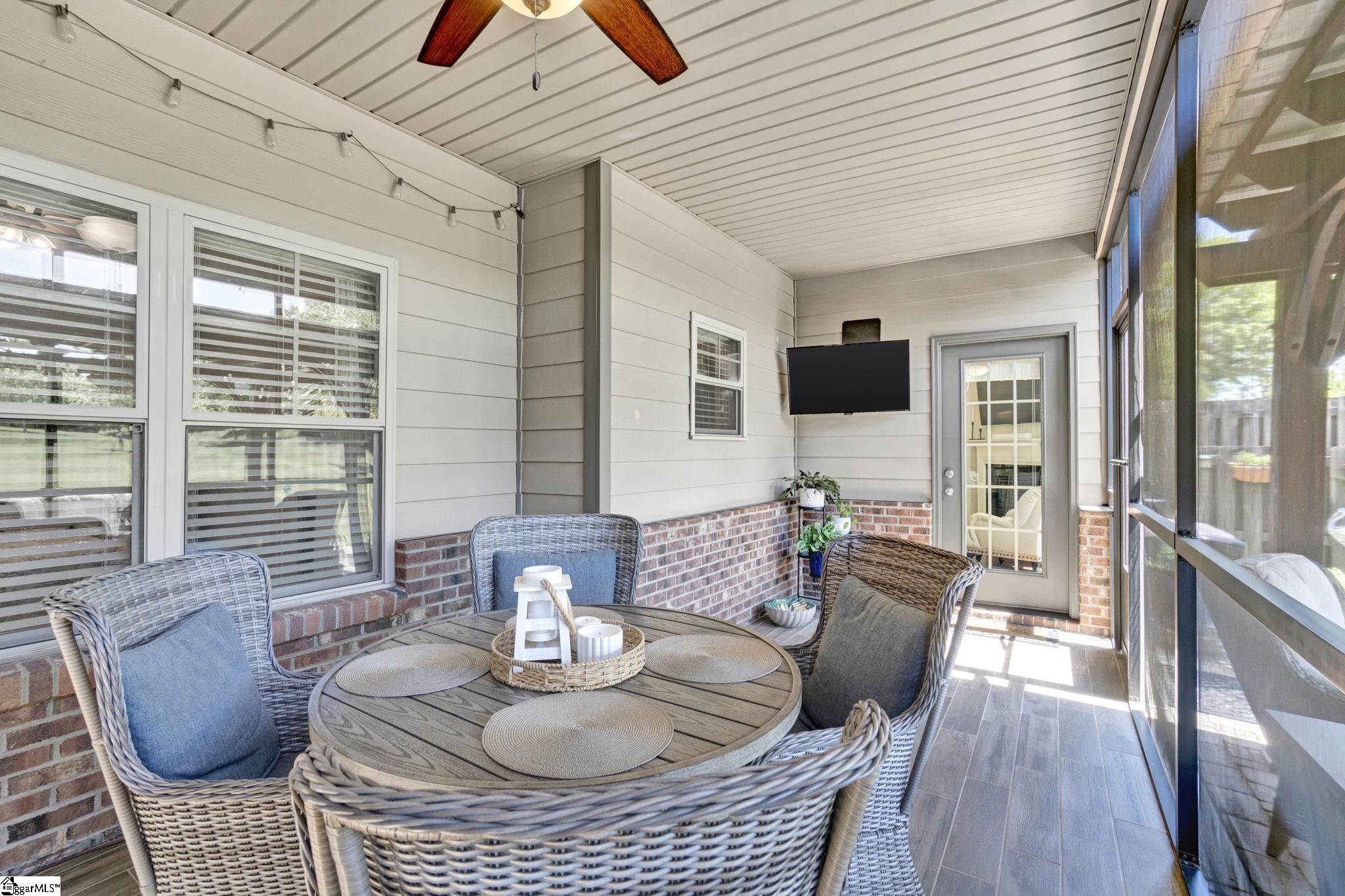 819 Asheton Commons Lane