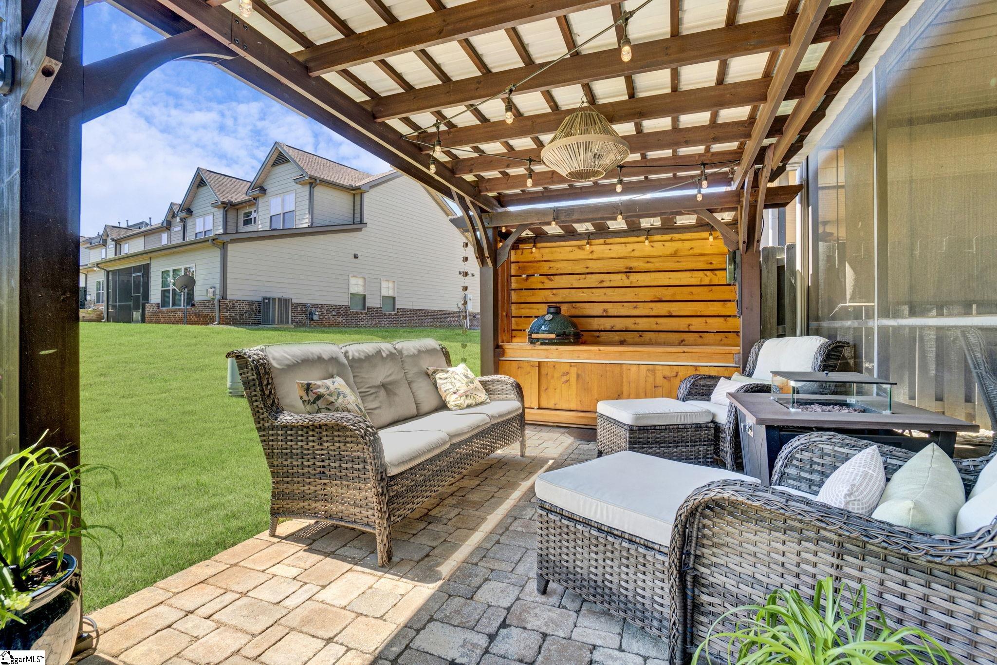 819 Asheton Commons Lane