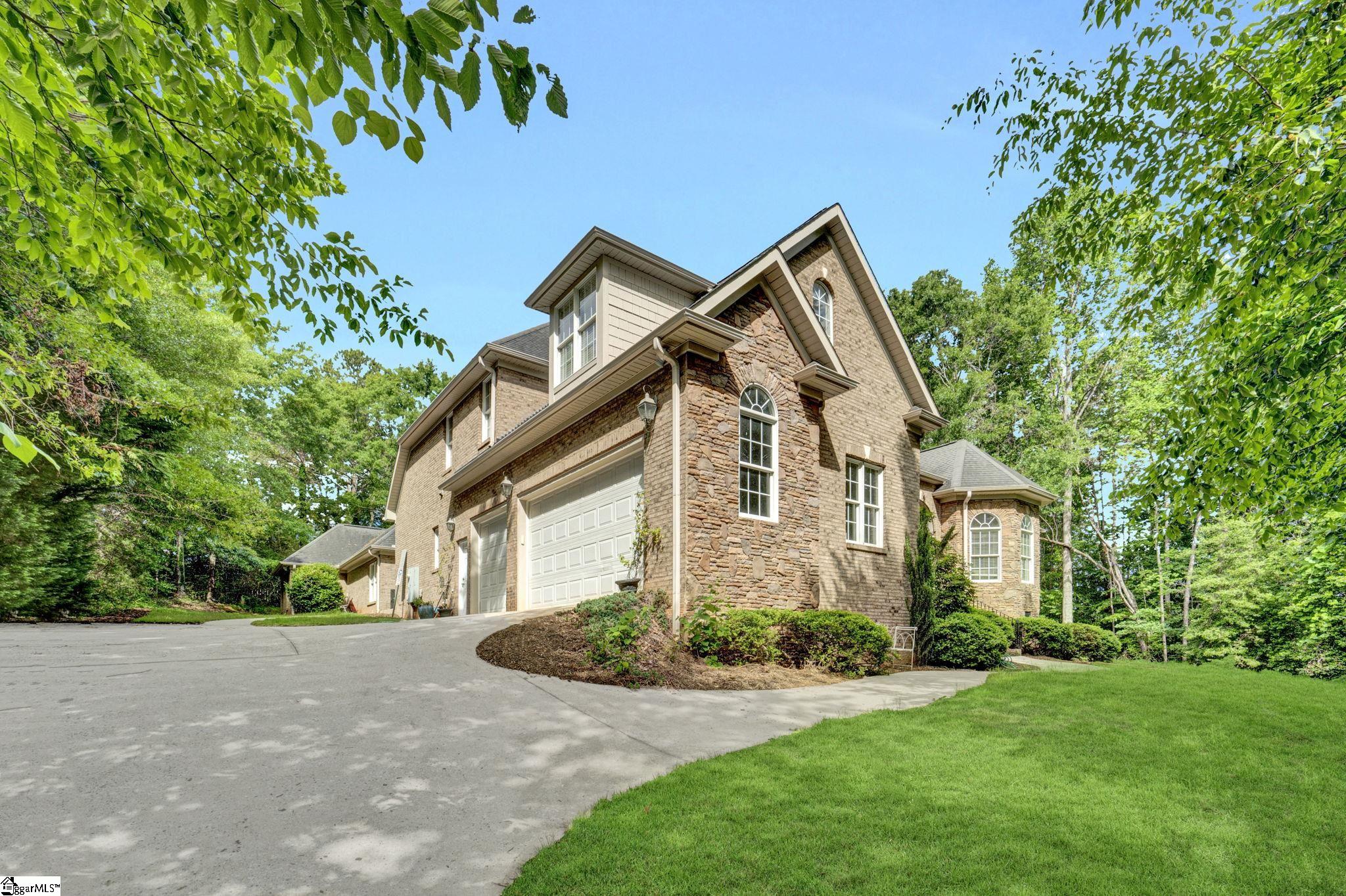 8 Knob Creek Court