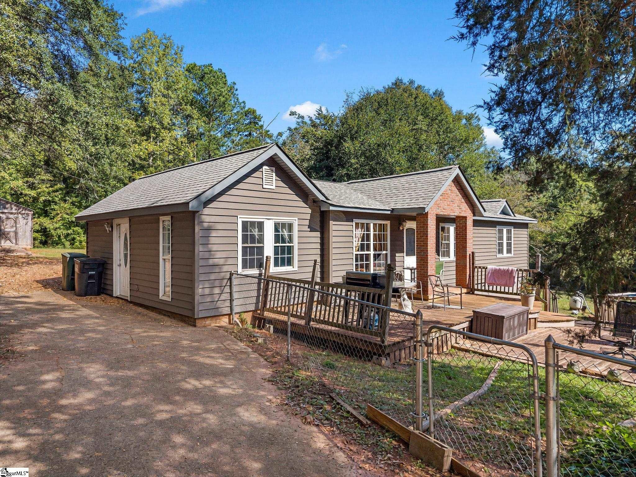 Real Estate Search 1 107 Moss Drive