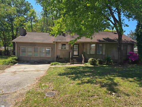 Photo of 4 Cardinal Drive, Taylors, SC 29687 (MLS # 1587941)